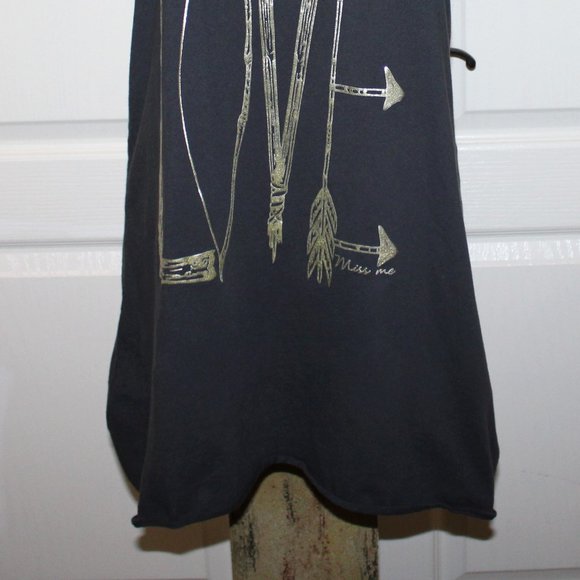 MISS ME * THE BUCKLE Size MED Gray Gold "LOVE" Low Cut V-Neck HI-LO Tunic Tank - Picture 6 of 13